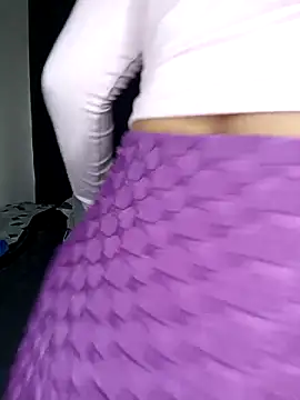 Snapshot of Chaudesquirt chatting on 09/10/25, 09:42 Chaudesquirt online show from 09/10/25, 09:42