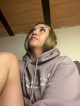 Iris lee online show from 02/06/25, 09:00