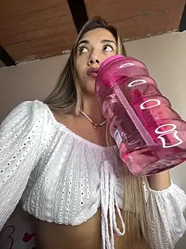 Iris lee online show from 03/18/25, 03:42