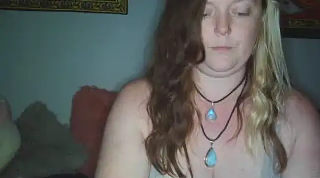 Snapshot of Lyrann89 chatting on 12/02/24, 11:40 Lyrann89 online show from 12/02/24, 11:40