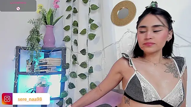 Snapshot of serena_jeyms chatting on 01/16/26, 09:52 serena jeyms online show from 01/16/26, 09:52