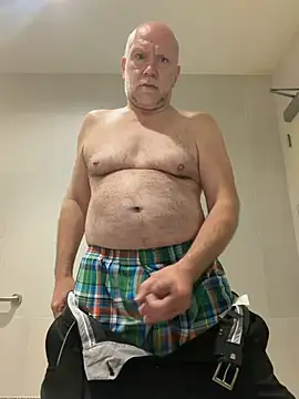 Snapshot of FLSexyGuy chatting on 08/01/26, 01:43 FLSexyGuy online show from 08/01/26, 01:43