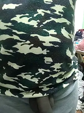 Snapshot of ShelfyOfferer chatting on 03/21/25, 03:12 ShelfyOfferer online show from 03/21/25, 03:12