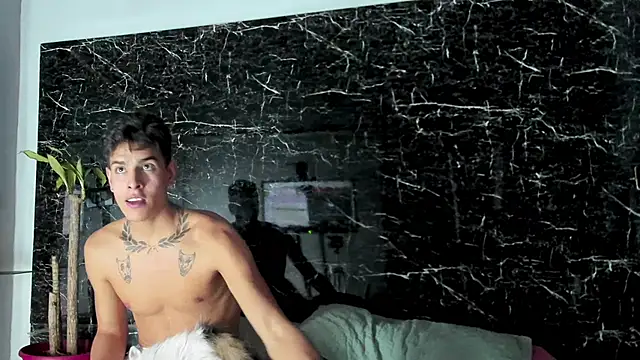 Snapshot of Couplehot__1 chatting on 12/07/24, 03:58 Couplehot 1 online show from 12/07/24, 03:58