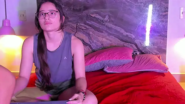 Snapshot of Couplehot__1 chatting on 01/18/25, 07:07 Couplehot 1 online show from 01/18/25, 07:07