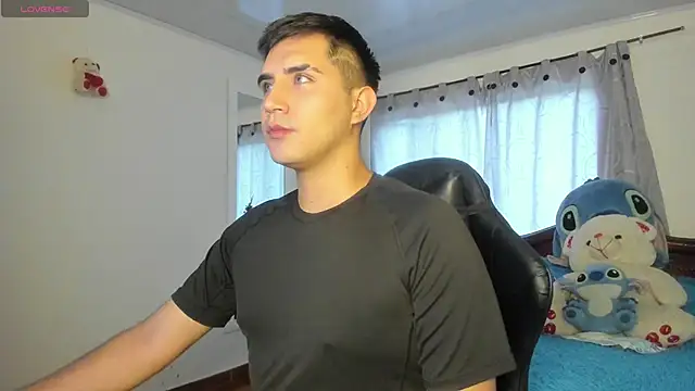 Snapshot of Chris_Maddox chatting on 12/06/24, 09:35 Chris Maddox online show from 12/06/24, 09:35