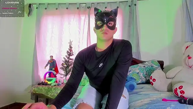 Snapshot of Chris_Maddox chatting on 12/26/24, 08:53 Chris Maddox online show from 12/26/24, 08:53