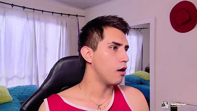 Snapshot of Chris_Maddox chatting on 11/22/25, 01:21 Chris Maddox online show from 11/22/25, 01:21