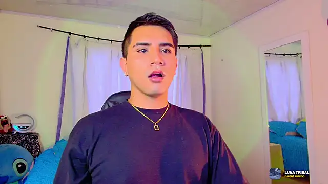 Snapshot of Chris_Maddox chatting on 12/14/25, 07:40 Chris Maddox online show from 12/14/25, 07:40