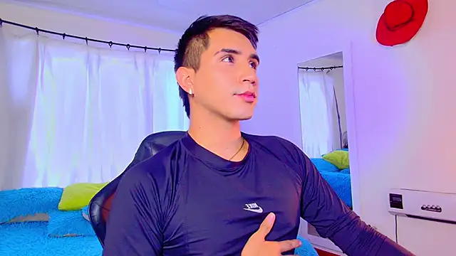 Snapshot of Chris_Maddox chatting on 12/16/25, 06:46 Chris Maddox online show from 12/16/25, 06:46