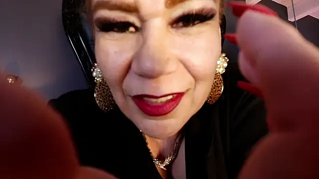 MelaniaKnauss online show from 06/11/26, 09:46