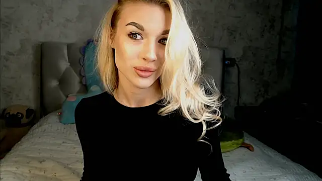 Ella Milla online show from 04/07/26, 12:49