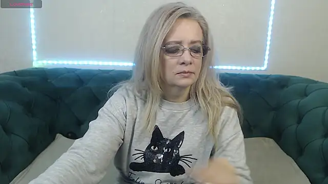 IvanaCharm online show from 02/12/25, 04:23