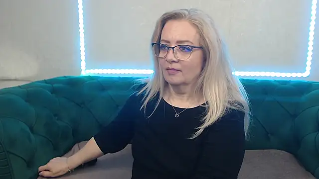IvanaCharm online show from 05/12/26, 03:25