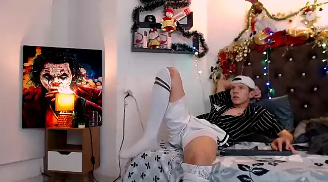 flowers18 online show from 12/20/24, 11:05