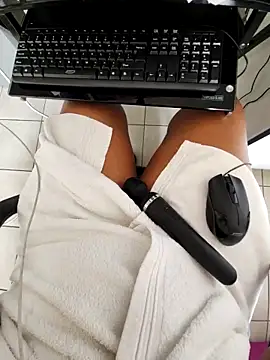 Snapshot of Drippincaty chatting on 01/09/25, 12:52 Drippincaty online show from 01/09/25, 12:52