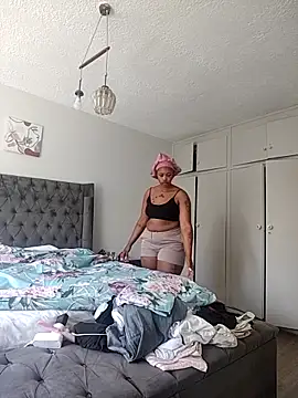 Snapshot of Drippincaty chatting on 09/18/25, 09:00 Drippincaty online show from 09/18/25, 09:00