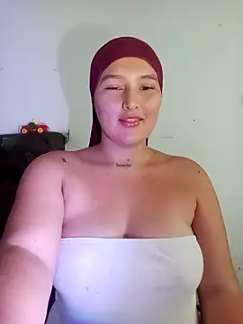 Celeste camila18 online show from 11/09/25, 07:34