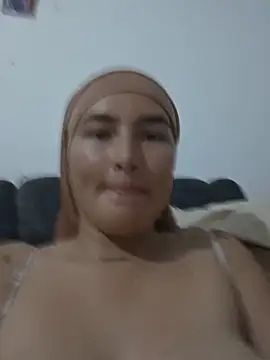 Celeste camila18 online show from 06/08/26, 12:14