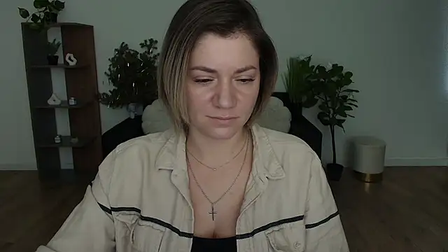 Snapshot of MariaSttone chatting on 01/26/25, 01:04 MariaSttone online show from 01/26/25, 01:04