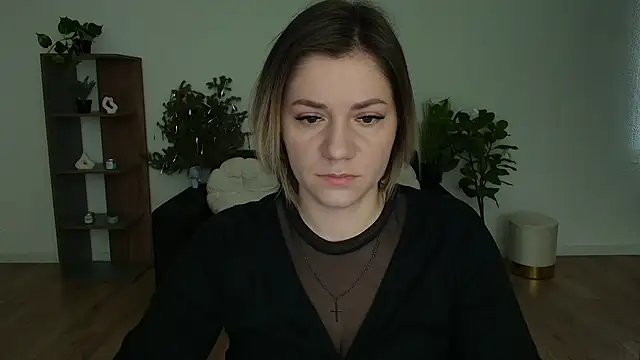 Snapshot of MariaSttone chatting on 02/05/25, 11:55 MariaSttone online show from 02/05/25, 11:55