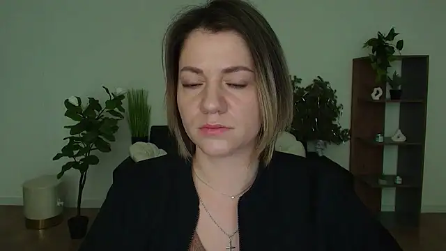 Snapshot of MariaSttone chatting on 02/17/25, 09:24 MariaSttone online show from 02/17/25, 09:24