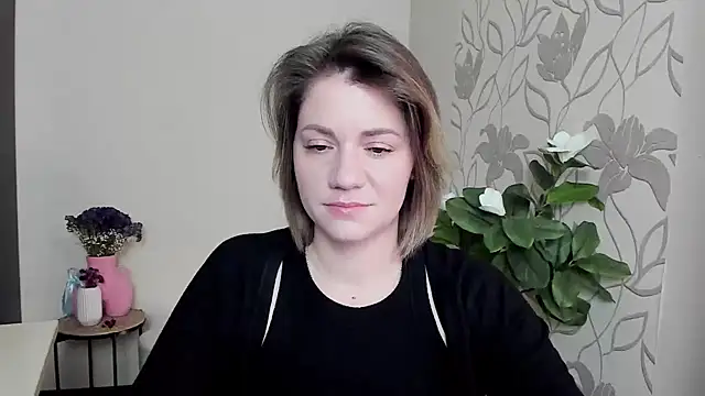 Snapshot of MariaSttone chatting on 03/06/25, 01:57 MariaSttone online show from 03/06/25, 01:57