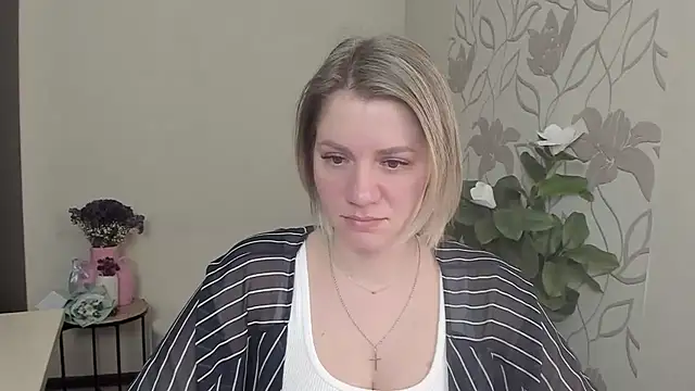 Snapshot of MariaSttone chatting on 03/20/25, 11:16 MariaSttone online show from 03/20/25, 11:16