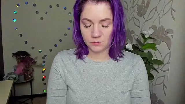 Snapshot of MariaSttone chatting on 02/15/26, 09:00 MariaSttone online show from 02/15/26, 09:00