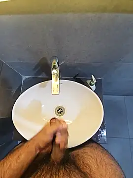 Snapshot of rahulGJ03 chatting on 11/21/25, 08:51 rahulGJ03 online show from 11/21/25, 08:51