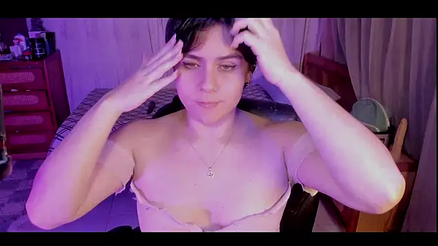 Snapshot of isabelacooperr chatting on 05/08/26, 04:51 isabelacooperr online show from 05/08/26, 04:51