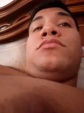 Snapshot of chocostunt chatting on 10/20/25, 05:24 chocostunt online show from 10/20/25, 05:24