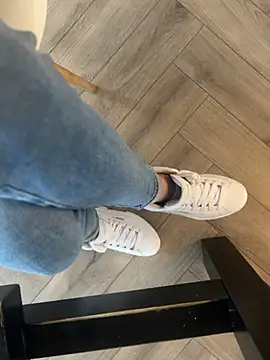 FeetVibe online show from 10/25/25, 06:32