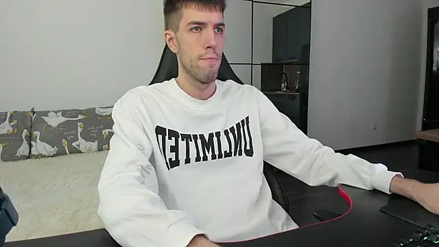 Snapshot of White_Dylan chatting on 02/13/26, 12:23 White Dylan online show from 02/13/26, 12:23