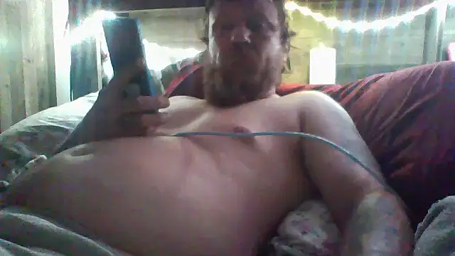 Snapshot of hornygiltz92 chatting on 04/05/26, 06:32 hornygiltz92 online show from 04/05/26, 06:32