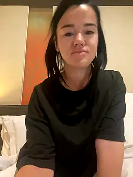 English-Chloe96 online show from 11/15/25, 04:43