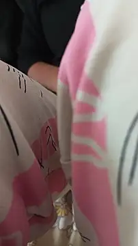 Snapshot of Official_queen chatting on 11/01/25, 07:54 Official queen online show from 11/01/25, 07:54