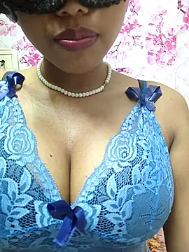 Snapshot of sandy_naughty chatting on 06/12/26, 05:23 sandy naughty online show from 06/12/26, 05:23