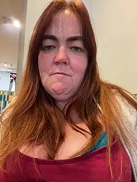 Snapshot of curvy-milf-abbie chatting on 12/05/25, 01:20 curvy-milf-abbie online show from 12/05/25, 01:20