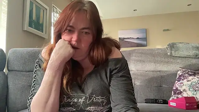 curvy-milf-abbie online show from 02/17/26, 03:40