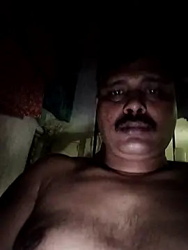 Snapshot of Vinay-kumar89 chatting on 12/21/25, 03:52 Vinay-kumar89 online show from 12/21/25, 03:52