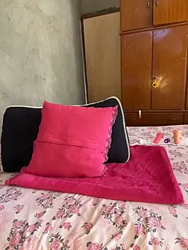 Snapshot of RuivaRaposinha chatting on 01/24/25, 08:22 RuivaRaposinha online show from 01/24/25, 08:22