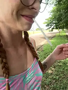 Snapshot of RuivaRaposinha chatting on 03/21/26, 04:43 RuivaRaposinha online show from 03/21/26, 04:43