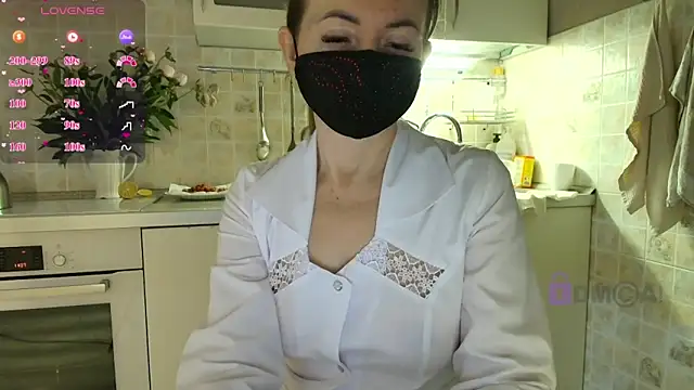 Snapshot of MilfeaN chatting on 06/17/26, 08:39 MilfeaN online show from 06/17/26, 08:39