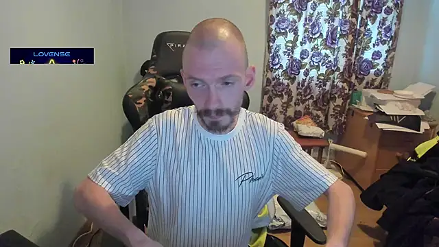 Snapshot of sexy264329 chatting on 03/03/25, 04:14 sexy264329 online show from 03/03/25, 04:14