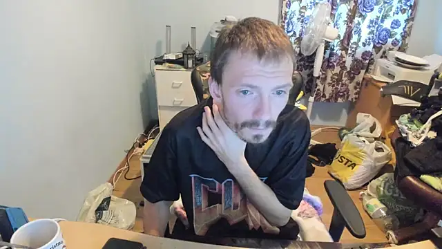 Snapshot of sexy264329 chatting on 10/19/25, 06:47 sexy264329 online show from 10/19/25, 06:47