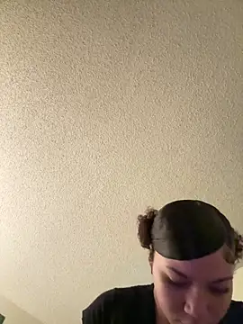 Snapshot of ladylavish chatting on 12/14/24, 07:40 ladylavish online show from 12/14/24, 07:40