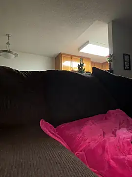 Snapshot of ladylavish chatting on 12/20/24, 06:40 ladylavish online show from 12/20/24, 06:40