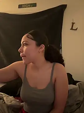 Snapshot of ladylavish chatting on 02/03/25, 03:53 ladylavish online show from 02/03/25, 03:53