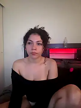 Snapshot of ladylavish chatting on 09/27/25, 07:02 ladylavish online show from 09/27/25, 07:02